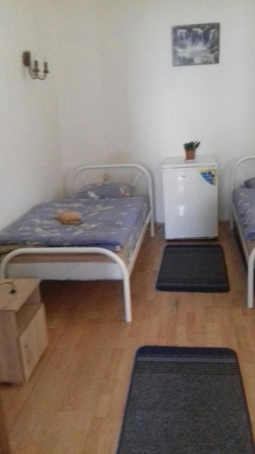 Gelena Гостьовий Двір Uzjhorod Eksteriør bilde
